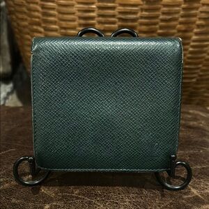 Louis Vuitton Porte Bier Taiga Cult Credit Bifold Vintage Green Leather‎ Wallet